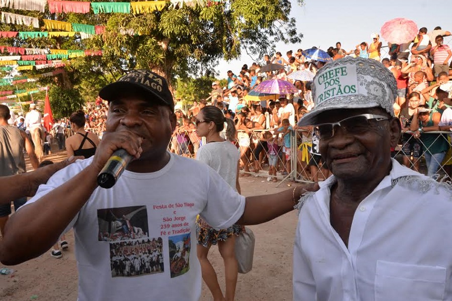 notícia: Ex-cavaleiro de 84 anos recebe homenagem durante a Festa de São Tiago