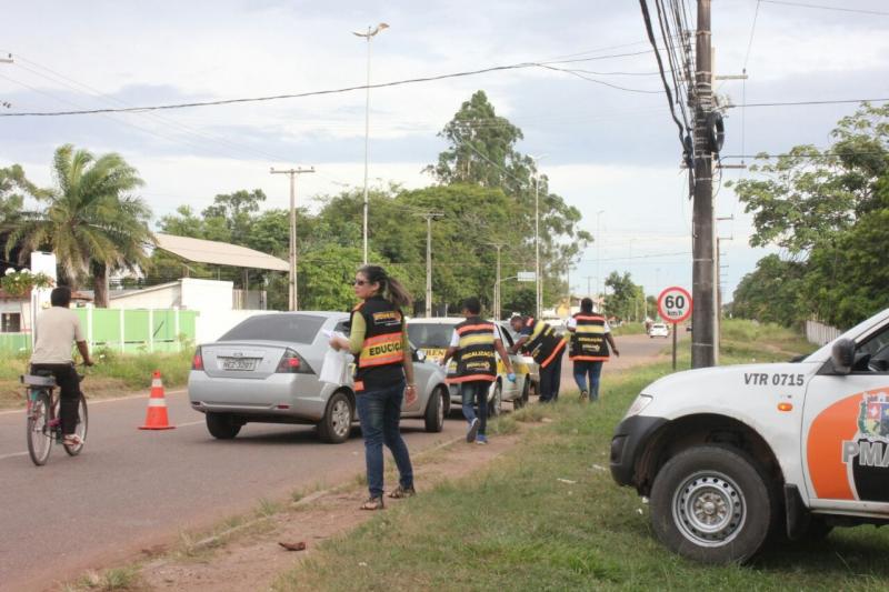 notícia: BPRE autua 129 condutores pelo descumprimento do uso do farol baixo 