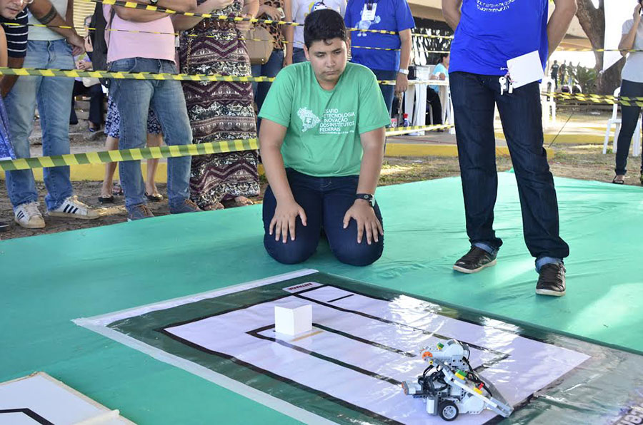 notícia: Estudantes amapaenses participam de torneio de robótica