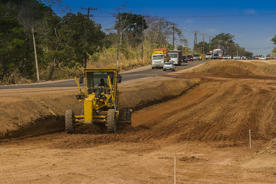 notícia: Serviços de asfaltamento e terraplanagem avançam na Rodovia Duca Serra