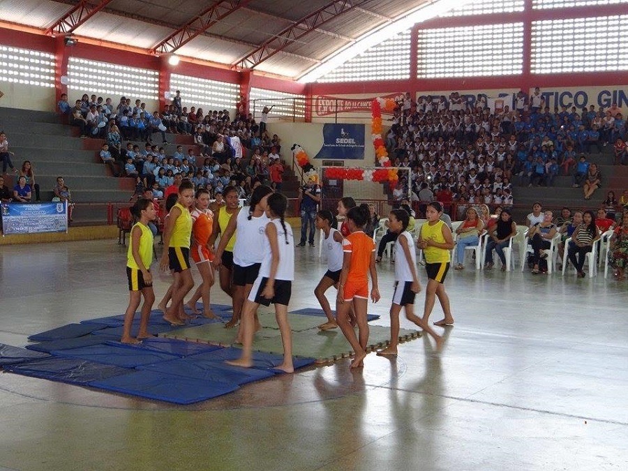 notícia: Com novidades, Ginásio Poliesportivo de Santana reinicia atividades das escolinhas