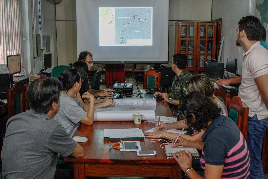 notícia: Sema e Exército ensinam como órgãos públicos podem usar Base Cartográfica