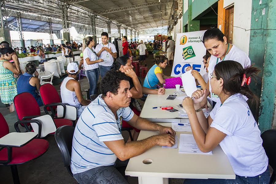 notícia: Feira do Produtor recebe a 1ª Ouvidoria Itinerante