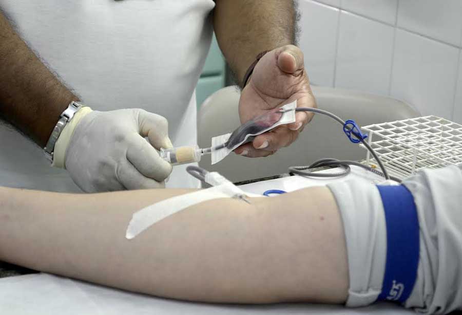 notícia: Hemoap abre para doação de sangue durante ponto facultativo