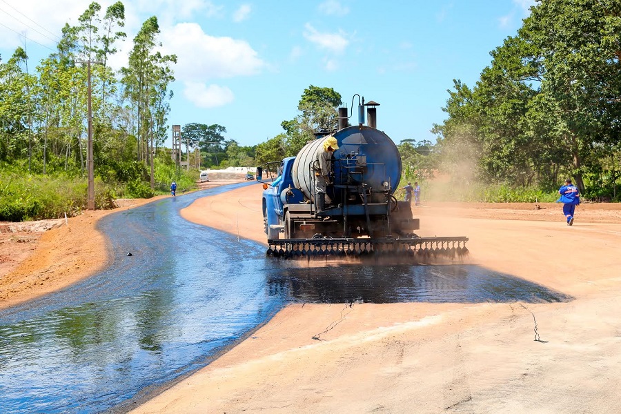 notícia: Obra de acesso à Ponte do Rio Matapi inicia etapa de asfaltamento das alças viárias