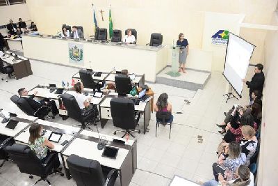 notícia: Governo apresenta panorama da educação a parlamentares