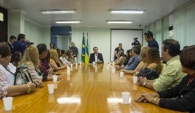 notícia: Governador empossa gestores das Escolas de Tempo Integral