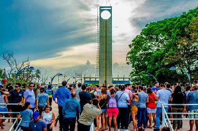 notícia: Monumento Marco Zero recebe centenas de visitantes durante o Equinócio