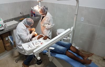 notícia: Com estrutura renovada, internos voltam a receber atendimento odontológico no Iapen