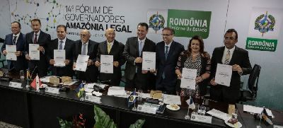 notícia: Governadores da Amazônia Legal oficializam Consórcio Interestadual