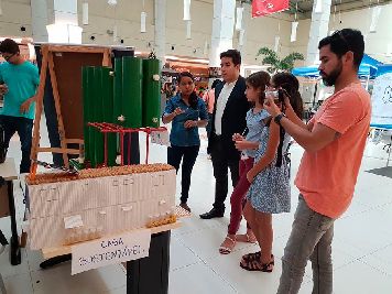 notícia: Exposições de projetos marcam a ‘Vitrine da Ciência e Tecnologia no Meio do Mundo’