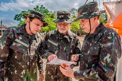 notícia: Governador em exercício é homenageado no Dia do Oficial de Reserva