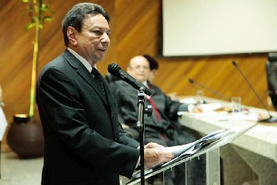 notícia: Papaléo Paes destaca o TRE como “protetor da vontade soberana do povo amapaense”