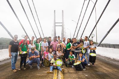 notícia: Banda de fanfarra vai se apresentar na abertura da Ponte Binacional