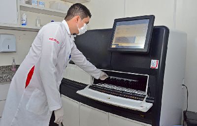 notícia: Laboratório realizou mais de 600 mil exames em 2016