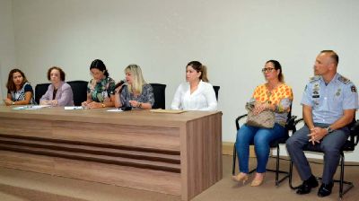 notícia: Rede de Atendimento à Mulher reúne para traçar plano contra a violência no Amapá