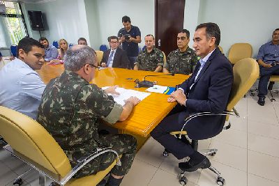 notícia: Governo e Exército firmam parceria na regularização fundiária