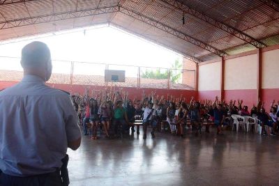 notícia: Comunidade aprova gestão compartilhada com a Polícia Militar em escola de Santana 