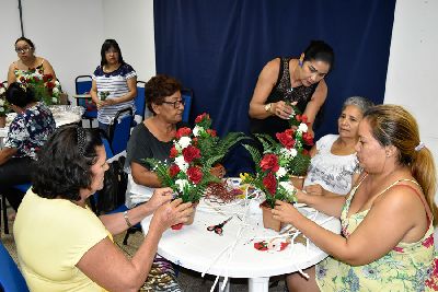 notícia: Oficinas geram expectativa de ganho extra de Natal a mulheres de Macapá e Santana