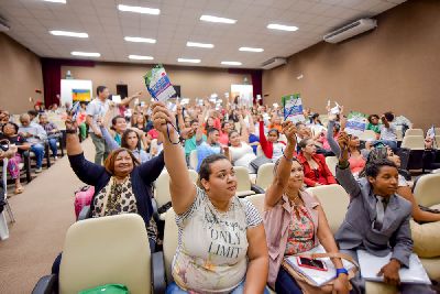 notícia: Estado e municípios firmam metas para fortalecimento da política socioassistencial