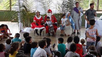 notícia: Primeira ação do Natal Solidário alcança cerca de 300 crianças no Distrito do Coração