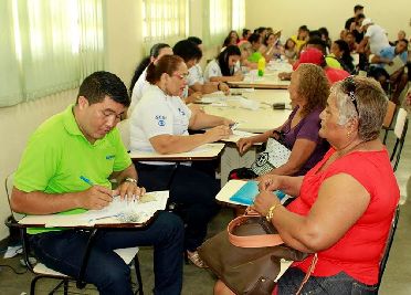 notícia: Ação 'Governo da Gente' leva atendimentos de cidadania a Vitória e Laranjal do Jari