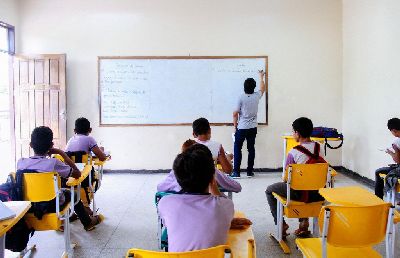 notícia: Reforma do ensino médio é discutida com a sociedade