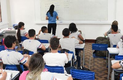 notícia: Estudantes da rede estadual podem fazer uso do nome social