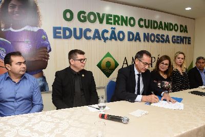 notícia: Programa de aprendizagem vai oportunizar mais qualidade ao ensino público no Amapá