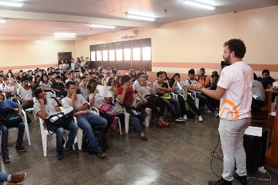 notícia: Alunos das Escolas do Novo Saber criam clubes para desenvolver habilidades 