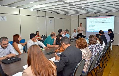 notícia: Servidores da saúde vão participar da segunda fase da atualização cadastral 