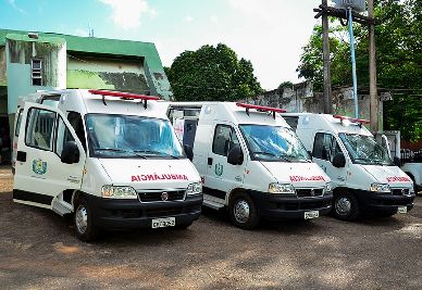 notícia: Governo entrega novas ambulâncias totalmente equipadas para hospitais do Estado