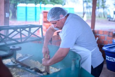 notícia: Produtores aprendem a operar casa de farinha mecanizada