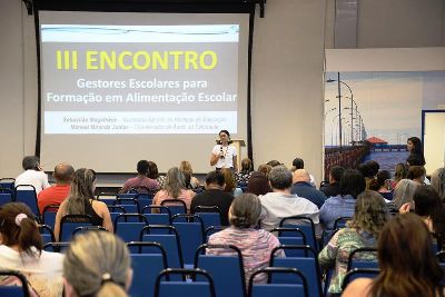 notícia: Gestores conhecem preparação de cardápio da merenda escolar