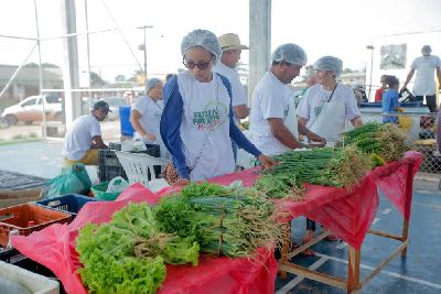 notícia: Feira Itinerante Solidária atende consumidores do Infraero II