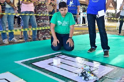 notícia: Estudantes vão representar o Amapá em torneio nacional de robótica