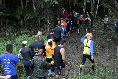 notícia: Mais de 300 competidores disputaram a Corrida na Selva