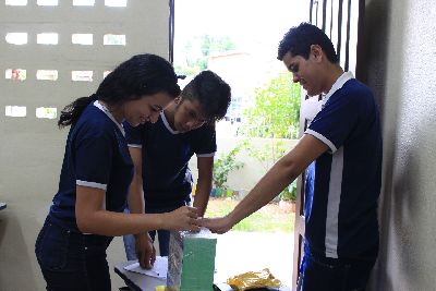 notícia: Escola Lucimar Del Castillo realiza eleição para Grêmio Estudantil