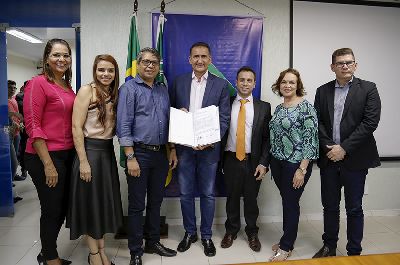 notícia: Governo empossa novo gestor da Fundação da Criança e do Adolescente