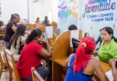 notícia: Governo anuncia habilitados da terceira chamada do Programa Amapá Jovem