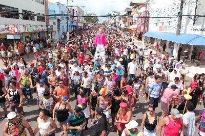 notícia: Foliões devem redobrar cuidados com a saúde durante o carnaval