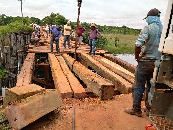 notícia: Começa a reforma da ponte Corre Água