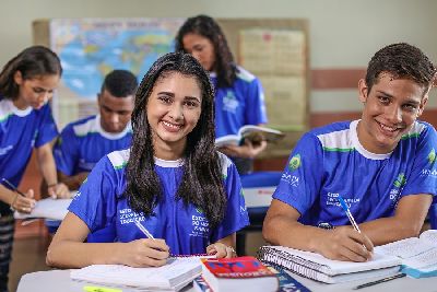 notícia: Governo amplia oferta de escolas em Tempo Integral no Amapá