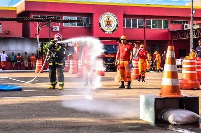 notícia: Governo propõe reorganização do quadro efetivo do Corpo de Bombeiros Militar