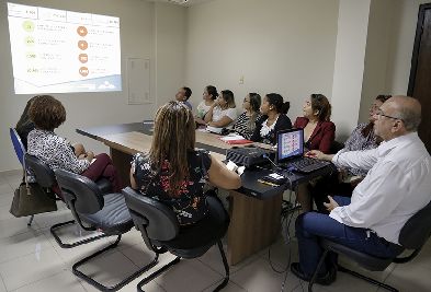 notícia: Governo do Estado incentiva ampliação do Programa Criança Feliz no Amapá 