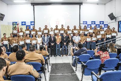 notícia: Bombeiros concluem primeira Pós-Graduação em Gestão de Pessoas ofertada pelo GEA