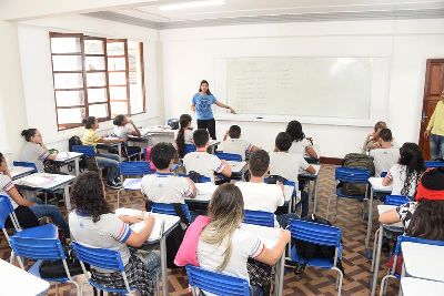 notícia: Edital seleciona professores e grupos gestores para novas escolas de tempo integral 