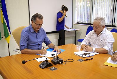 notícia: Estado garante a concessão de prédios públicos à Prefeitura de Amapá