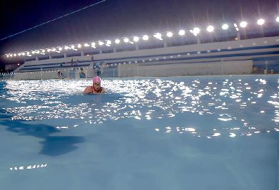 notícia: Sedel inicia aulas de natação na Piscina Olímpica