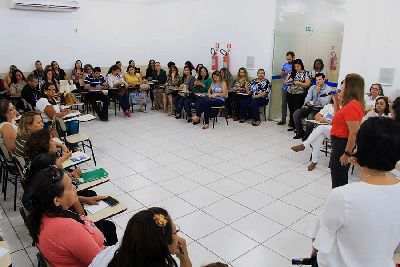 notícia: Professores da rede estadual participam de curso sobre práticas restaurativas em Santana